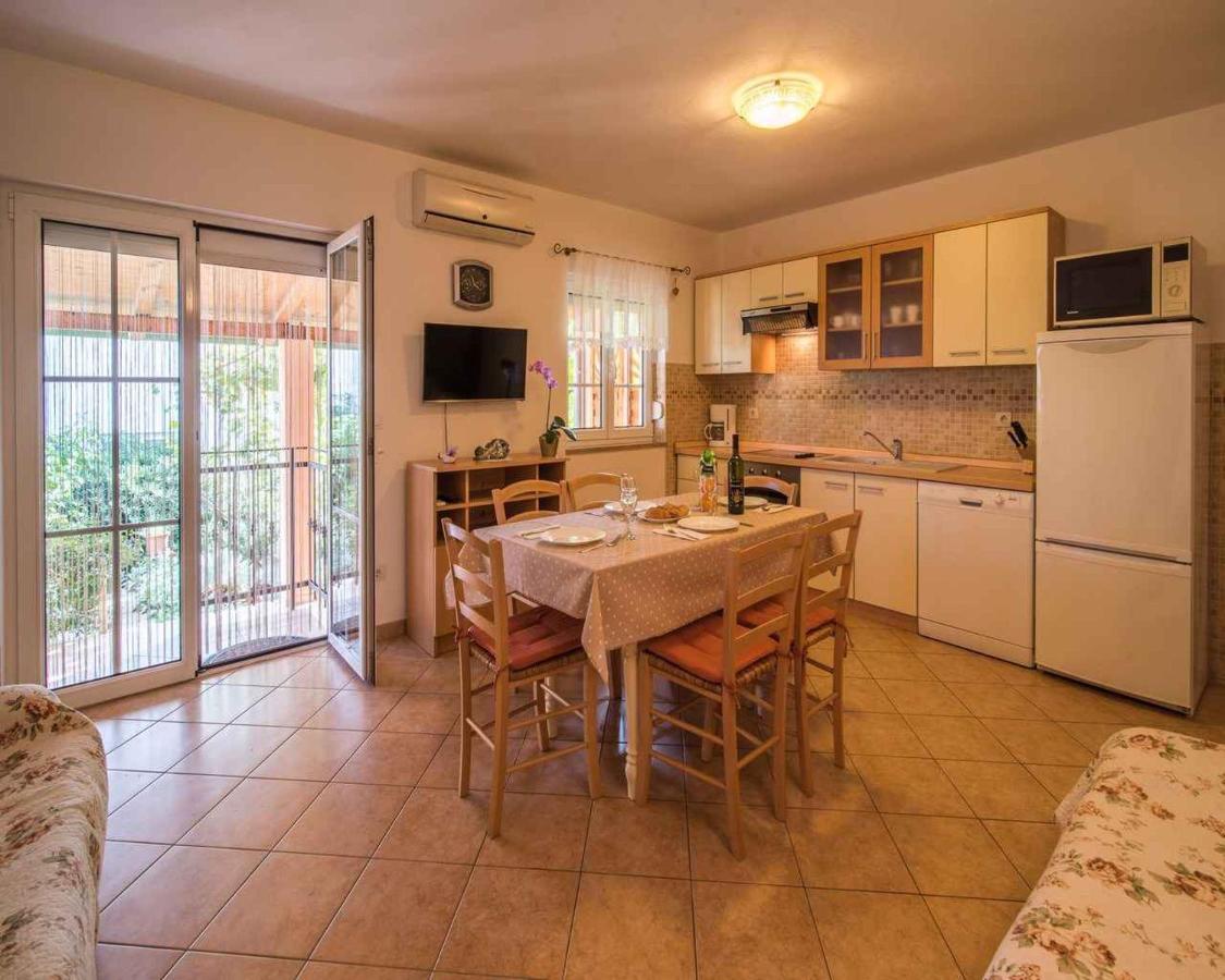 Apartments In Vrbnik/Insel Krk 13597 מראה חיצוני תמונה