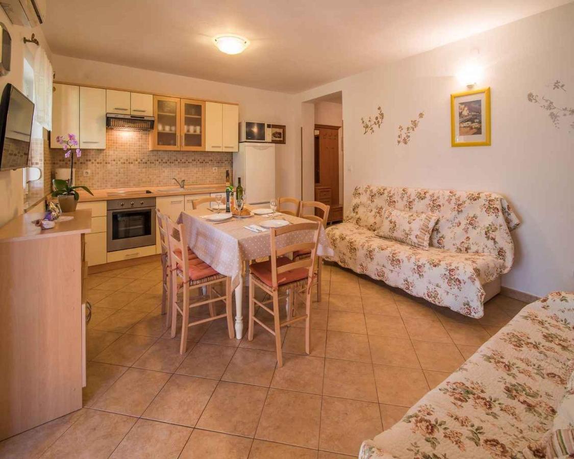 Apartments In Vrbnik/Insel Krk 13597 מראה חיצוני תמונה
