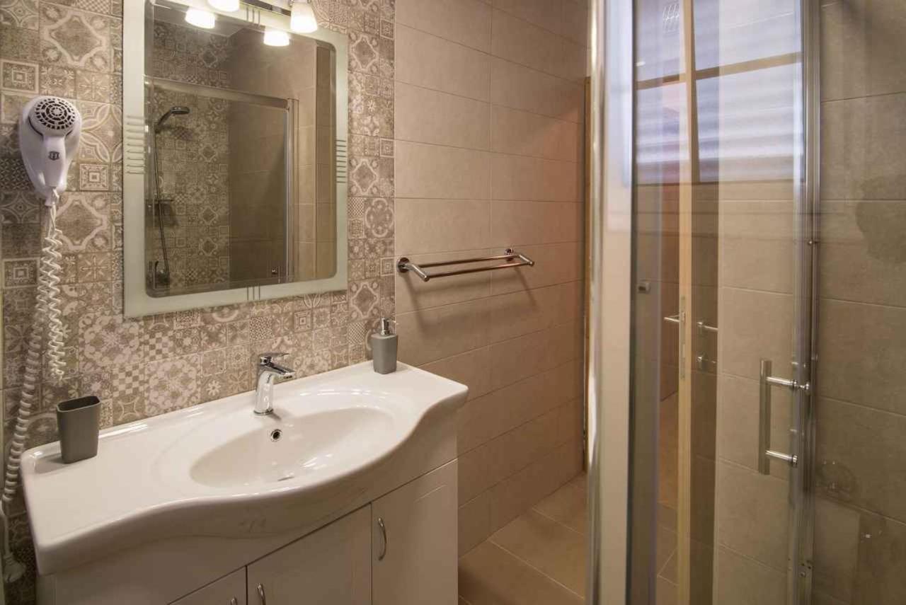Apartments In Vrbnik/Insel Krk 13597 מראה חיצוני תמונה