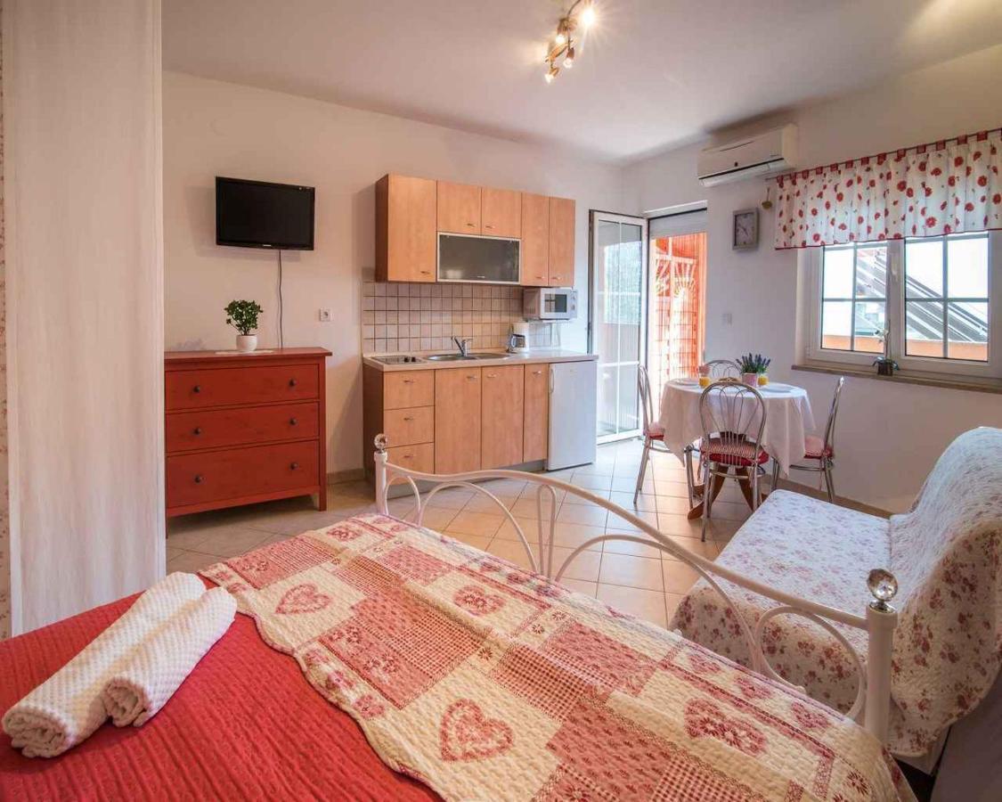 Apartments In Vrbnik/Insel Krk 13597 מראה חיצוני תמונה