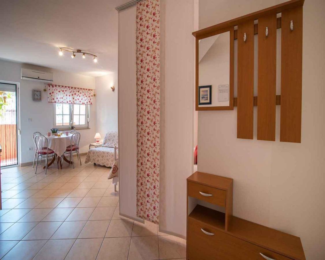 Apartments In Vrbnik/Insel Krk 13597 מראה חיצוני תמונה