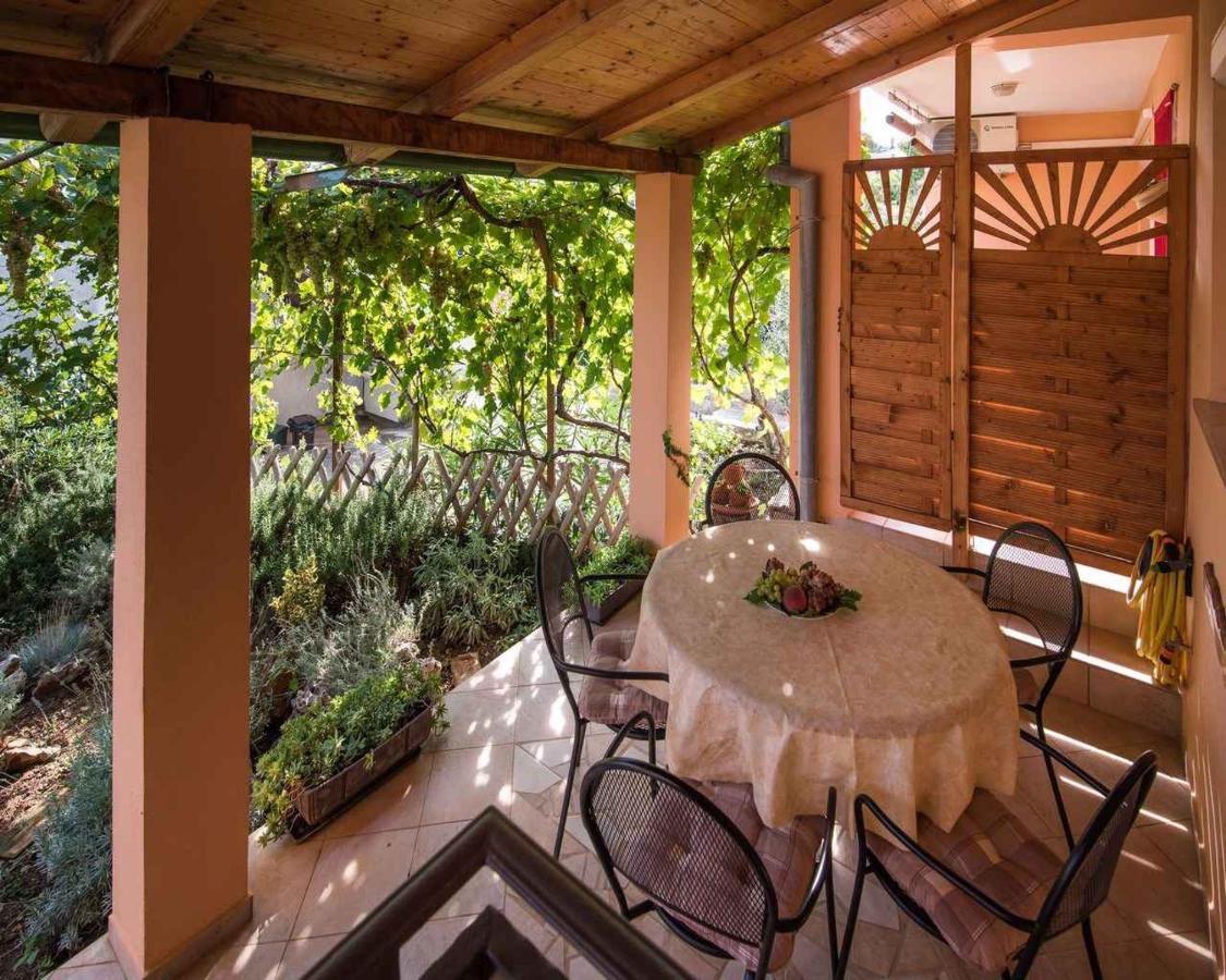 Apartments In Vrbnik/Insel Krk 13597 מראה חיצוני תמונה
