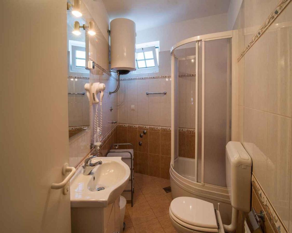 Apartments In Vrbnik/Insel Krk 13597 מראה חיצוני תמונה